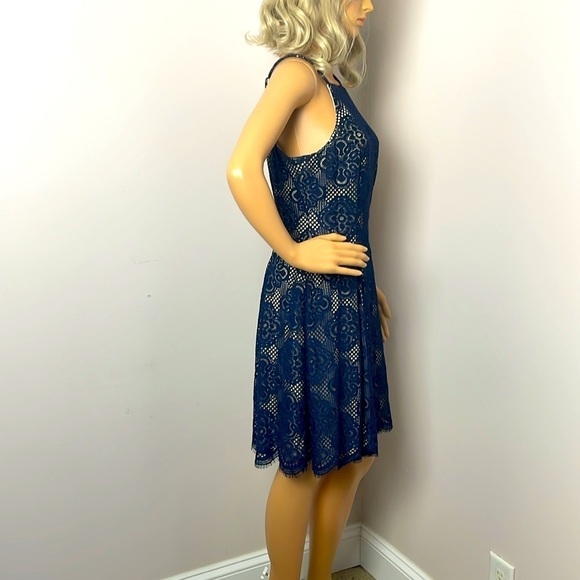 Vince Camuto Lace Midi Dress  | Size 6 | Elegant & Feminine - Picture 2 of 11